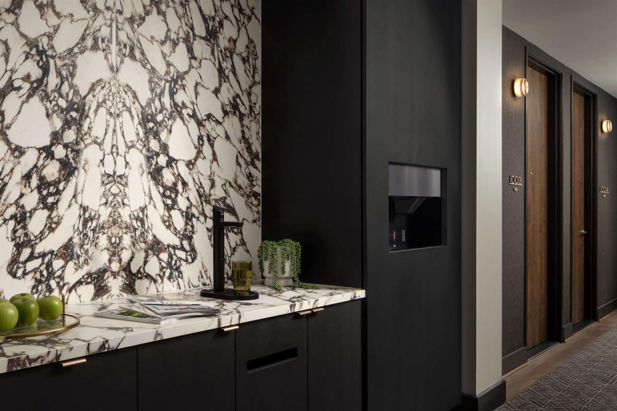 Thompson Houston, By Hyatt Hotel Bagian luar foto