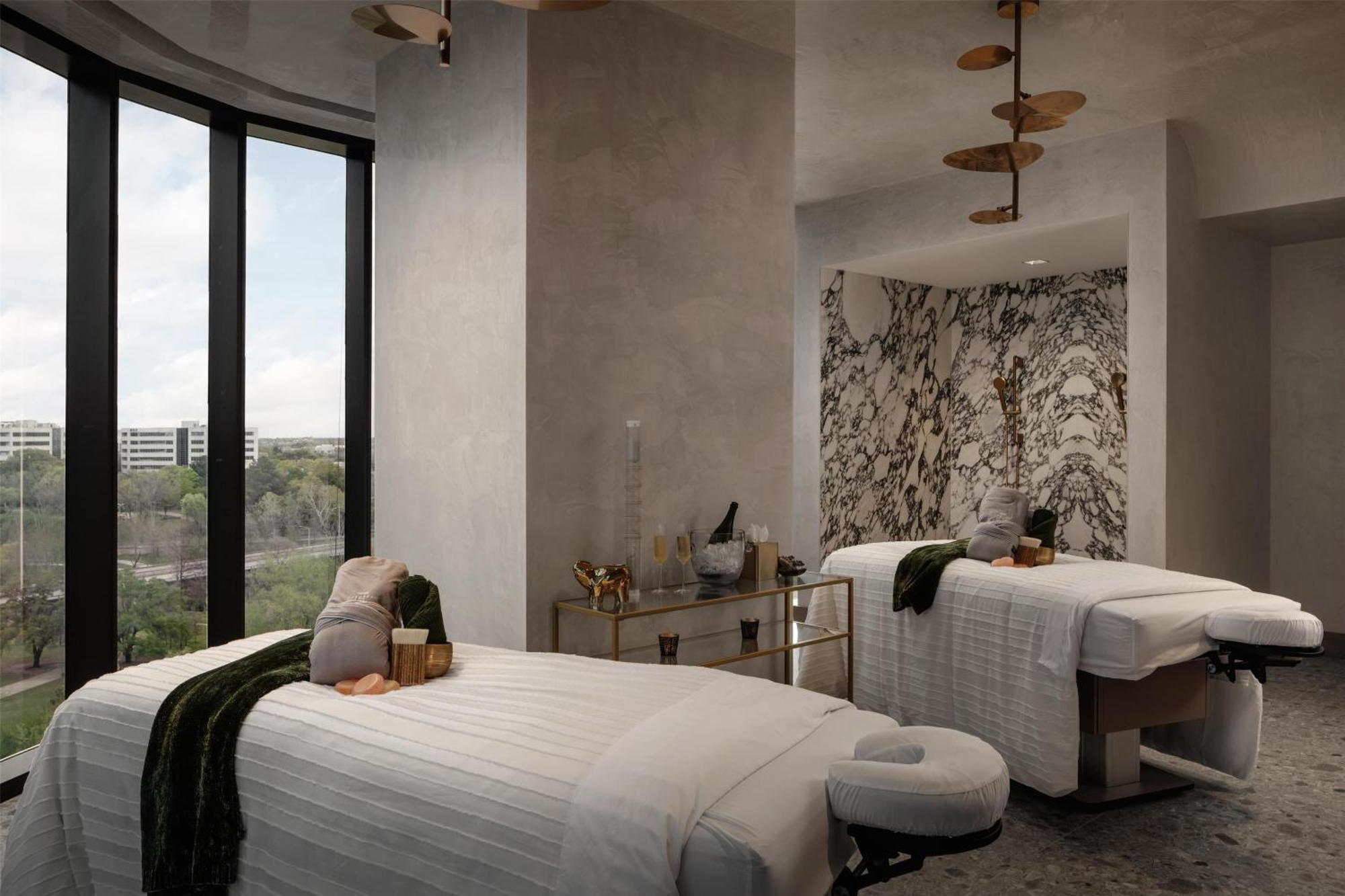 Thompson Houston, By Hyatt Hotel Bagian luar foto